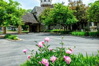 find 65 senior apartments facilities near peoria il