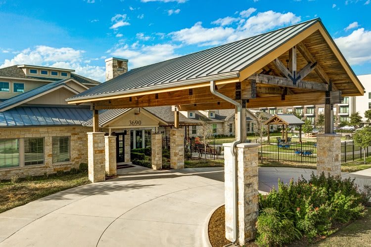 The Auberge at Plano community exterior
