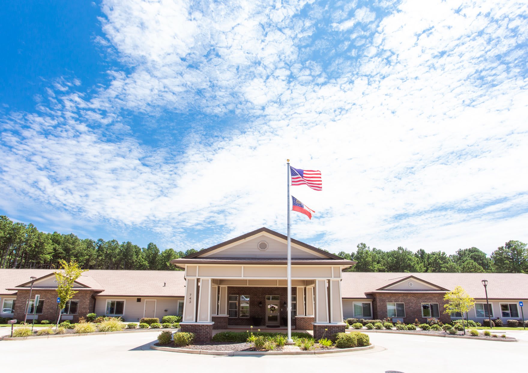 Marshall Pines Transitional Assisted Living and Memory Care community exterio