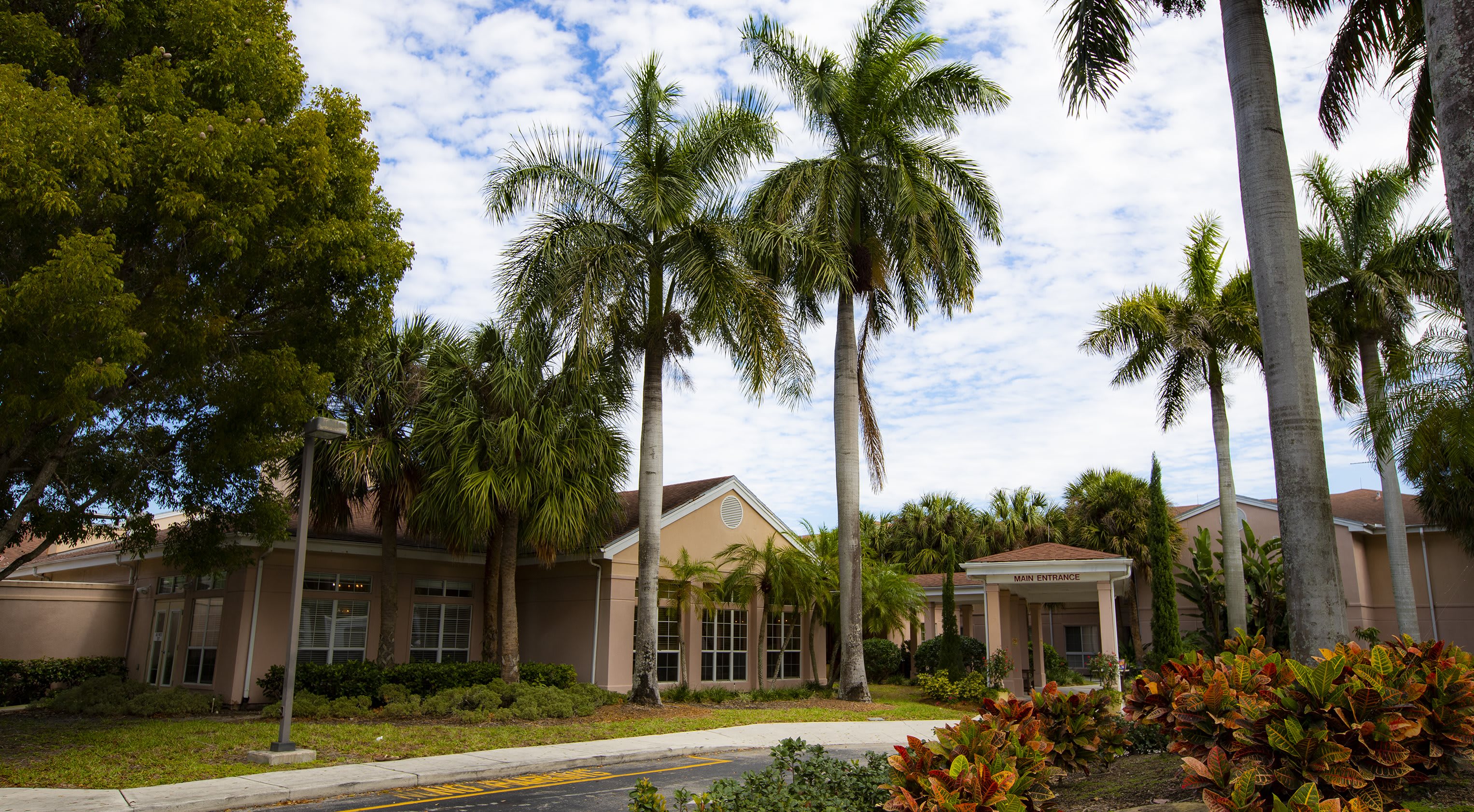 Colonial Assisted Living at Palm Beach community exterior