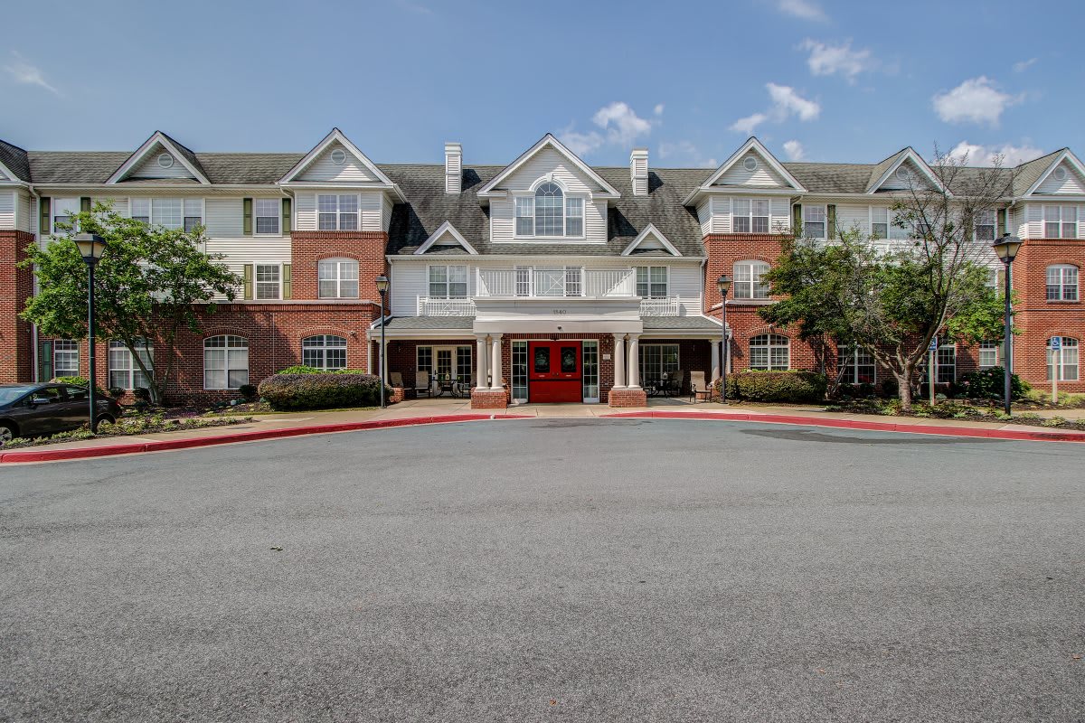 Charter Senior Living at Woodholme Crossing 