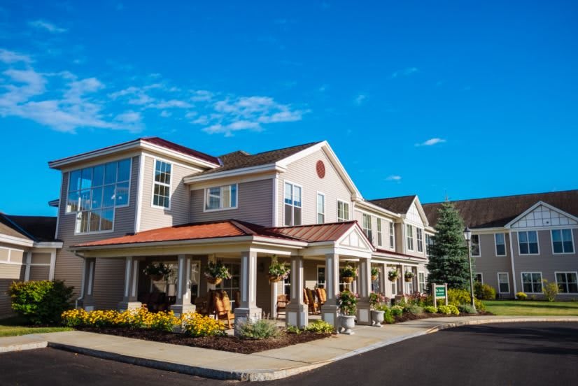 The Terrace at The Glen at Hiland Meadows outdoor common area