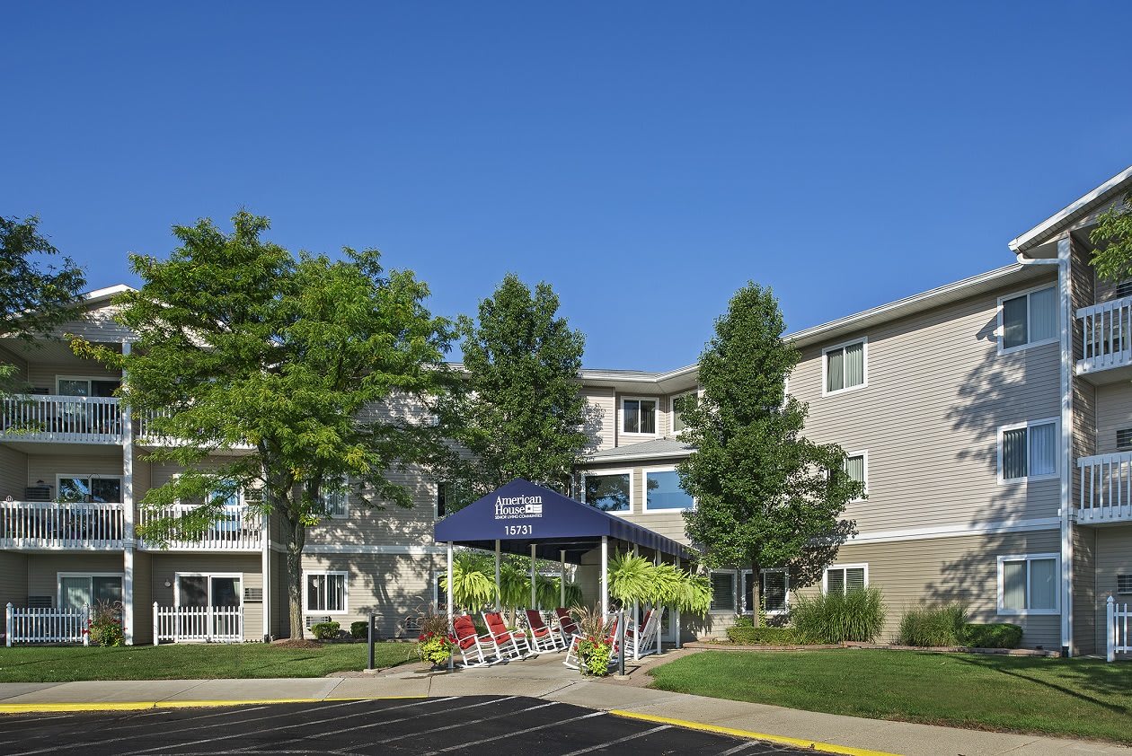 Baldwin House Lakeside Senior Living community exterior