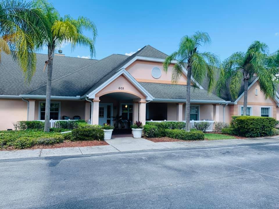 Savannah Cottage of Lakeland community exterior