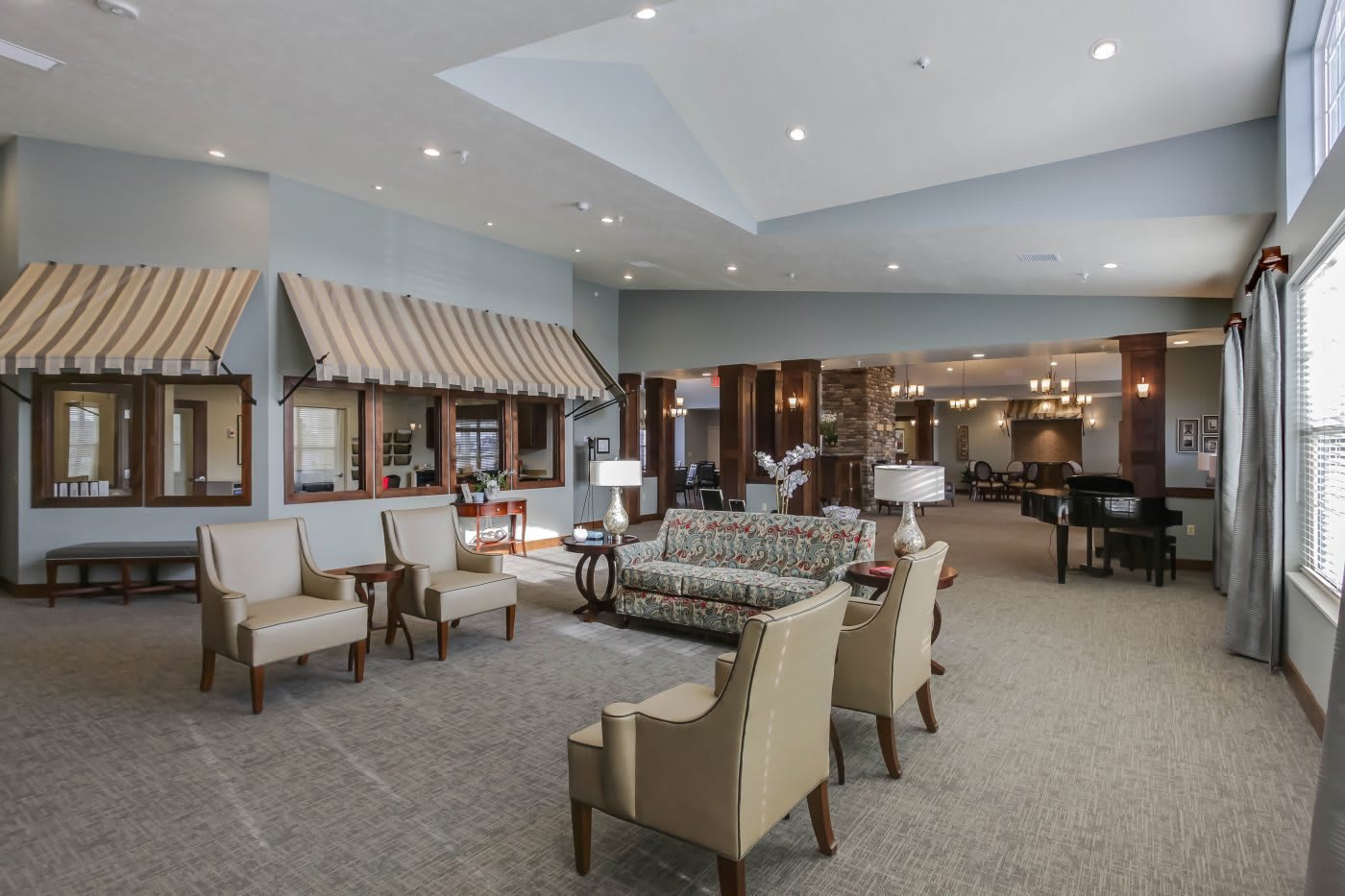 Heritage Hill Assisted Living & Memory Care indoor common area