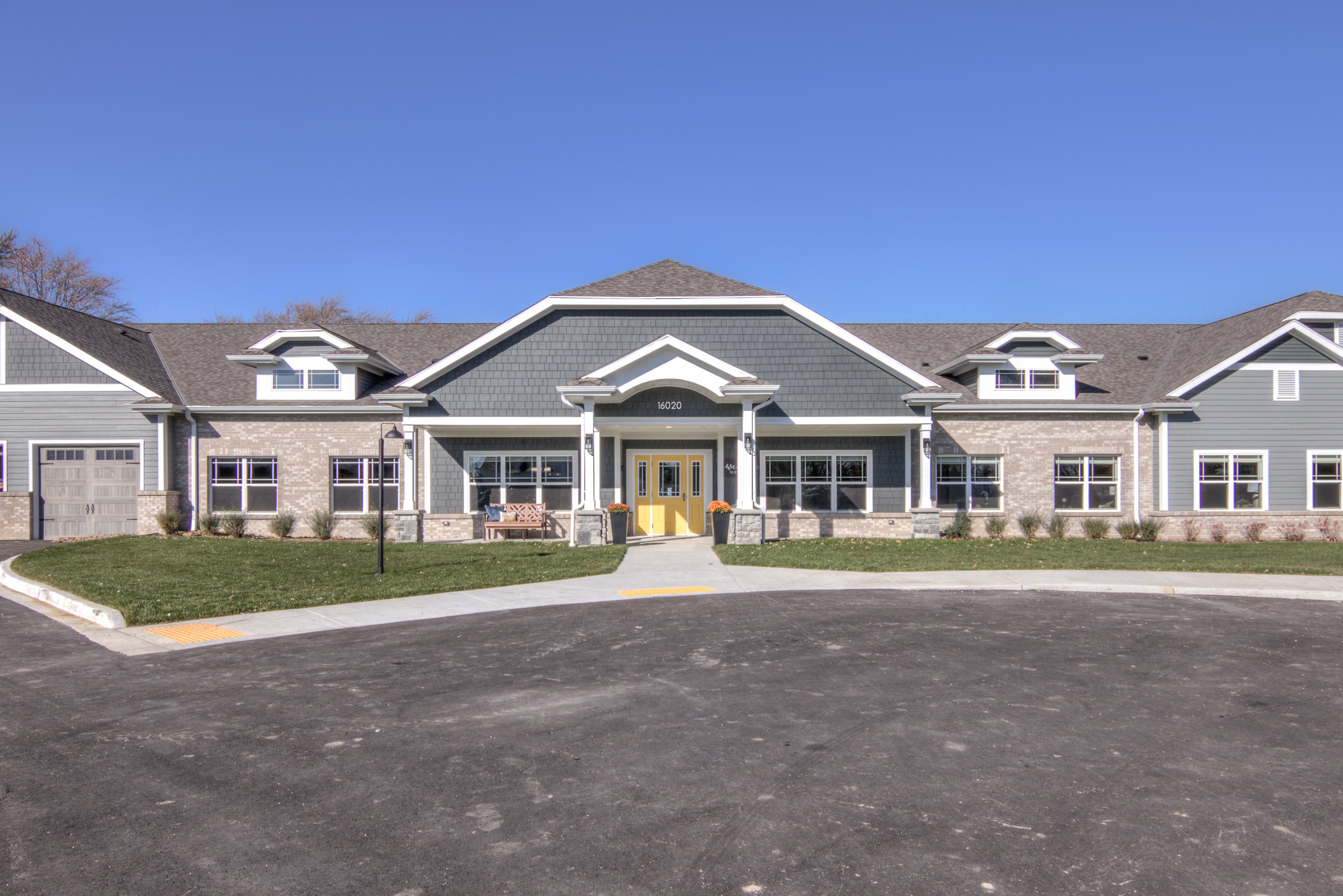 Azura Assisted Living and Memory Care of Brookfield community exterior
