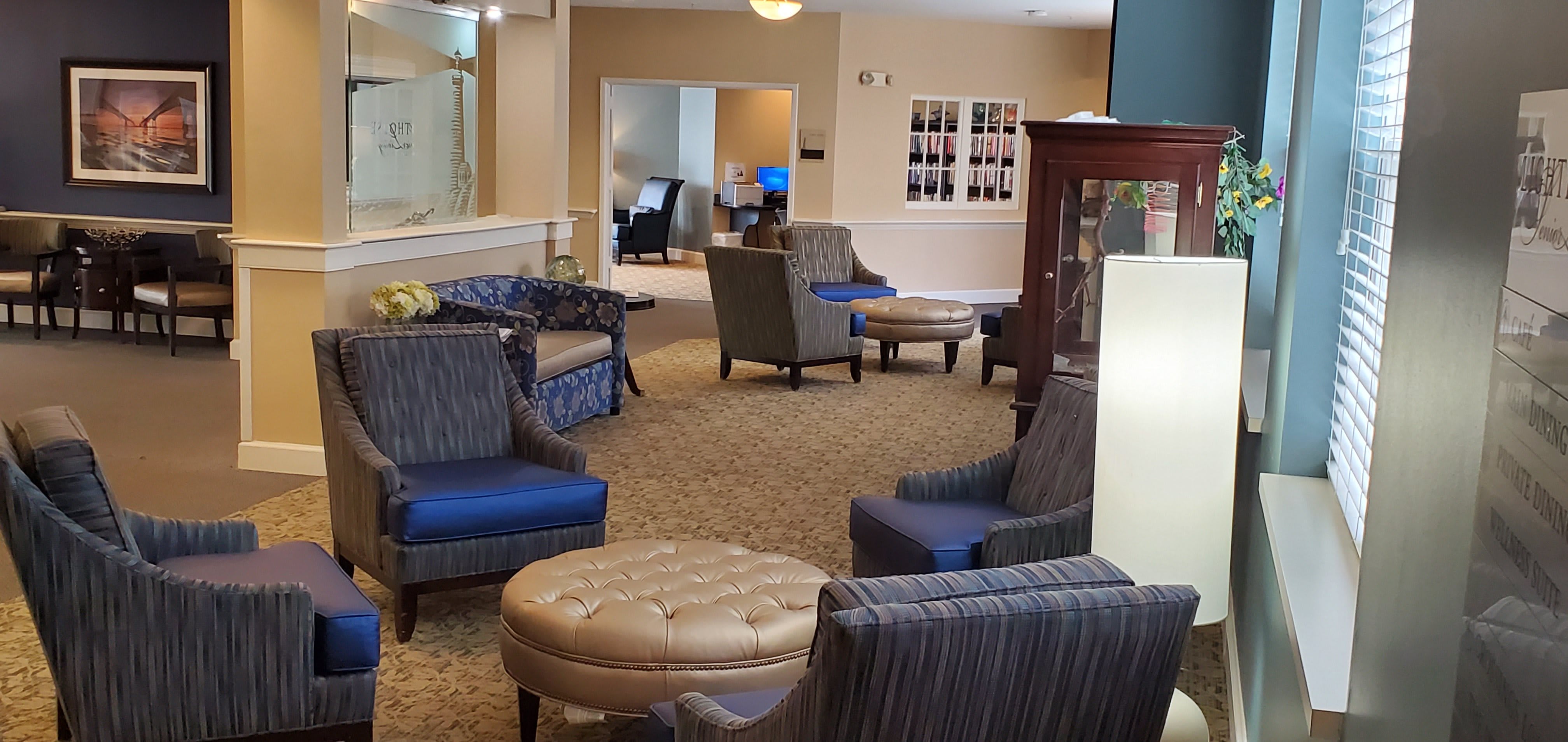 Lighthouse Senior Living at Martin’s Wood LLC for Hopkins Creek indoor common area