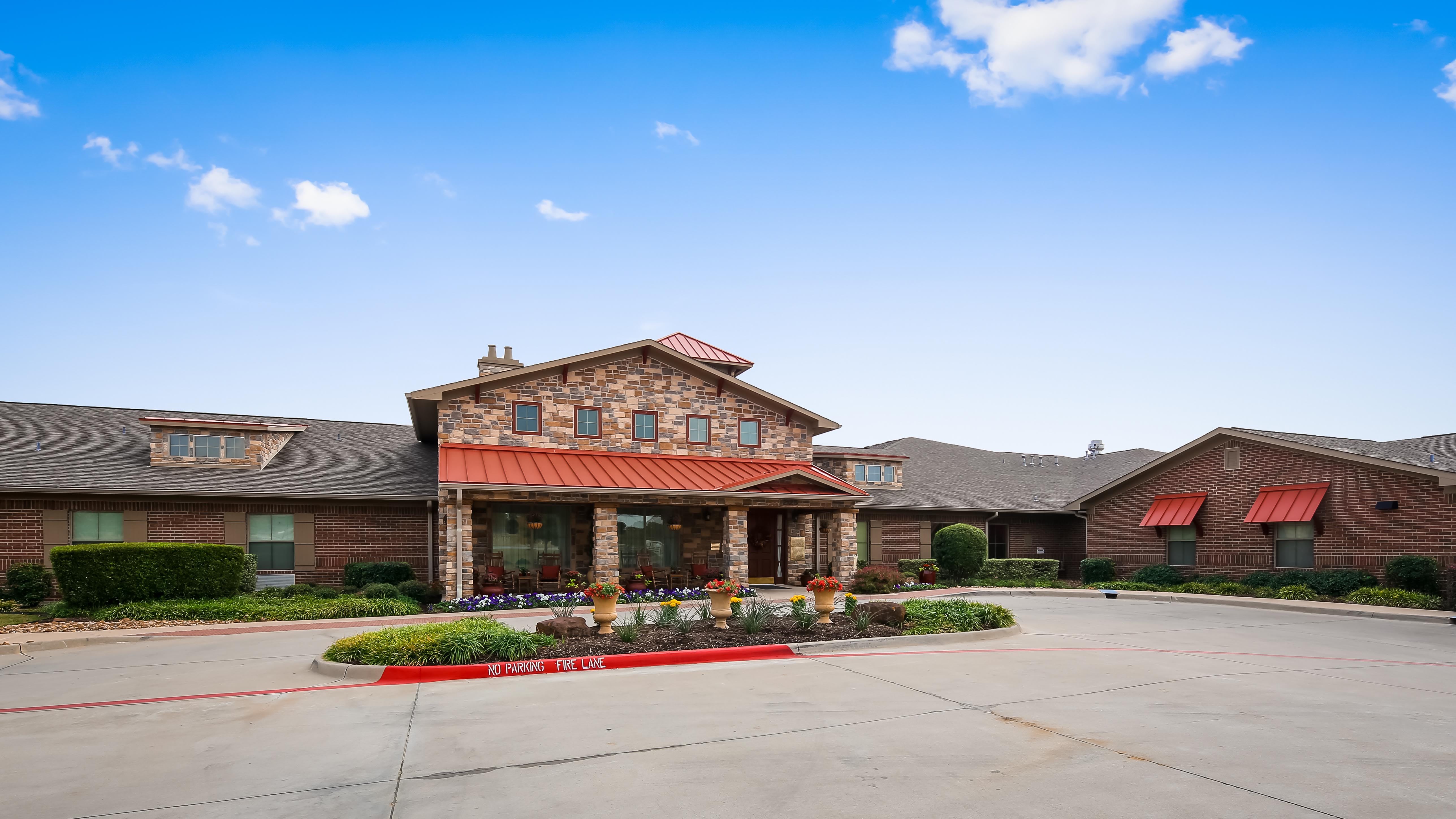 Willow Bend Assisted Living and Memory Care community exterior