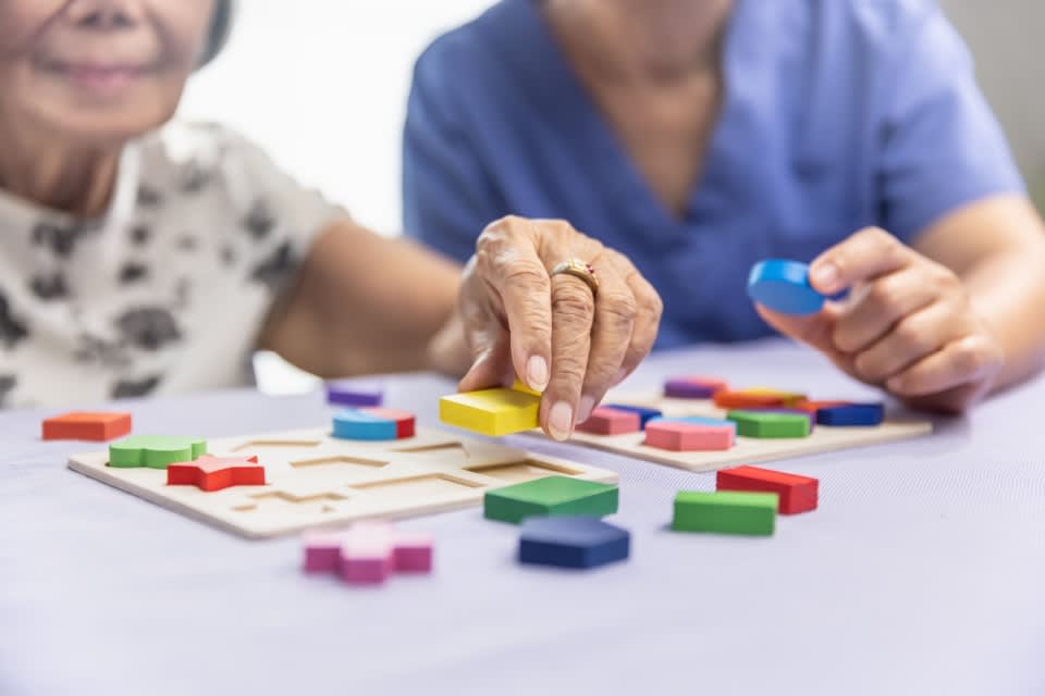 19 Home-Based Activities for People with Dementia