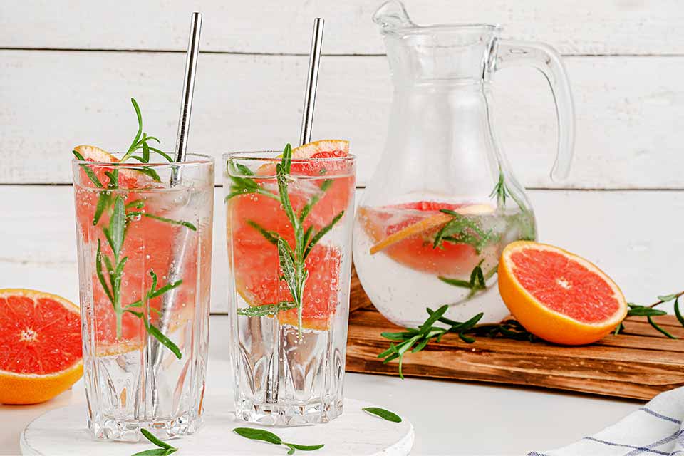 rosemary cirtus water with grapefruit slices