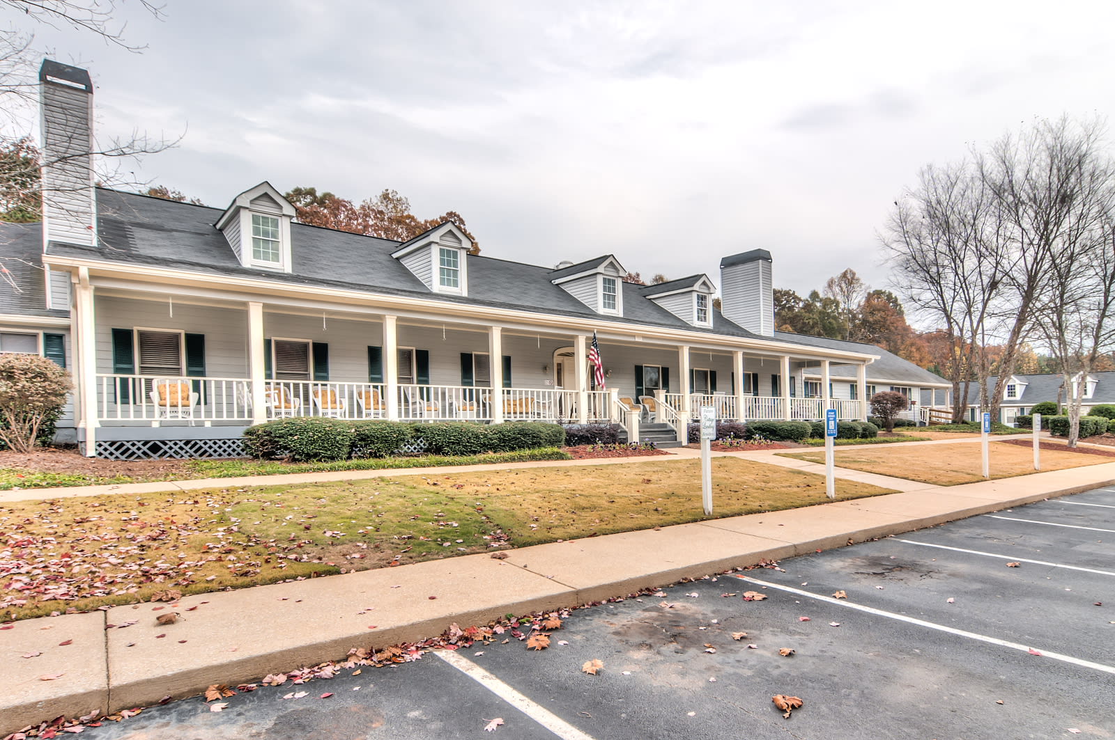 Laurel Glen at Carrollton Assisted Living | Carrollton, GA 30117 | 35 ...