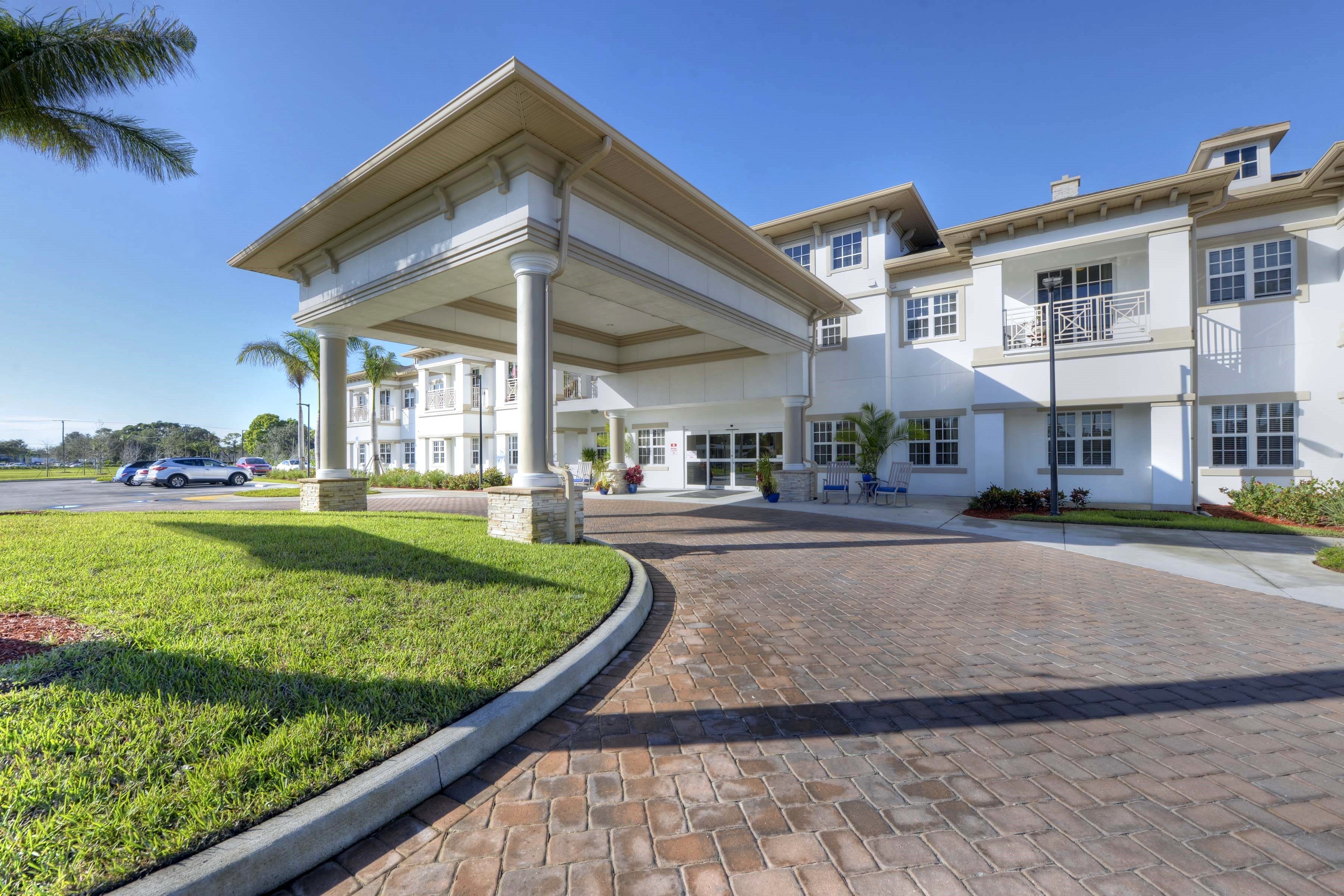 Beach House | Assisted Living & Memory Care | Naples, FL 34104 ...