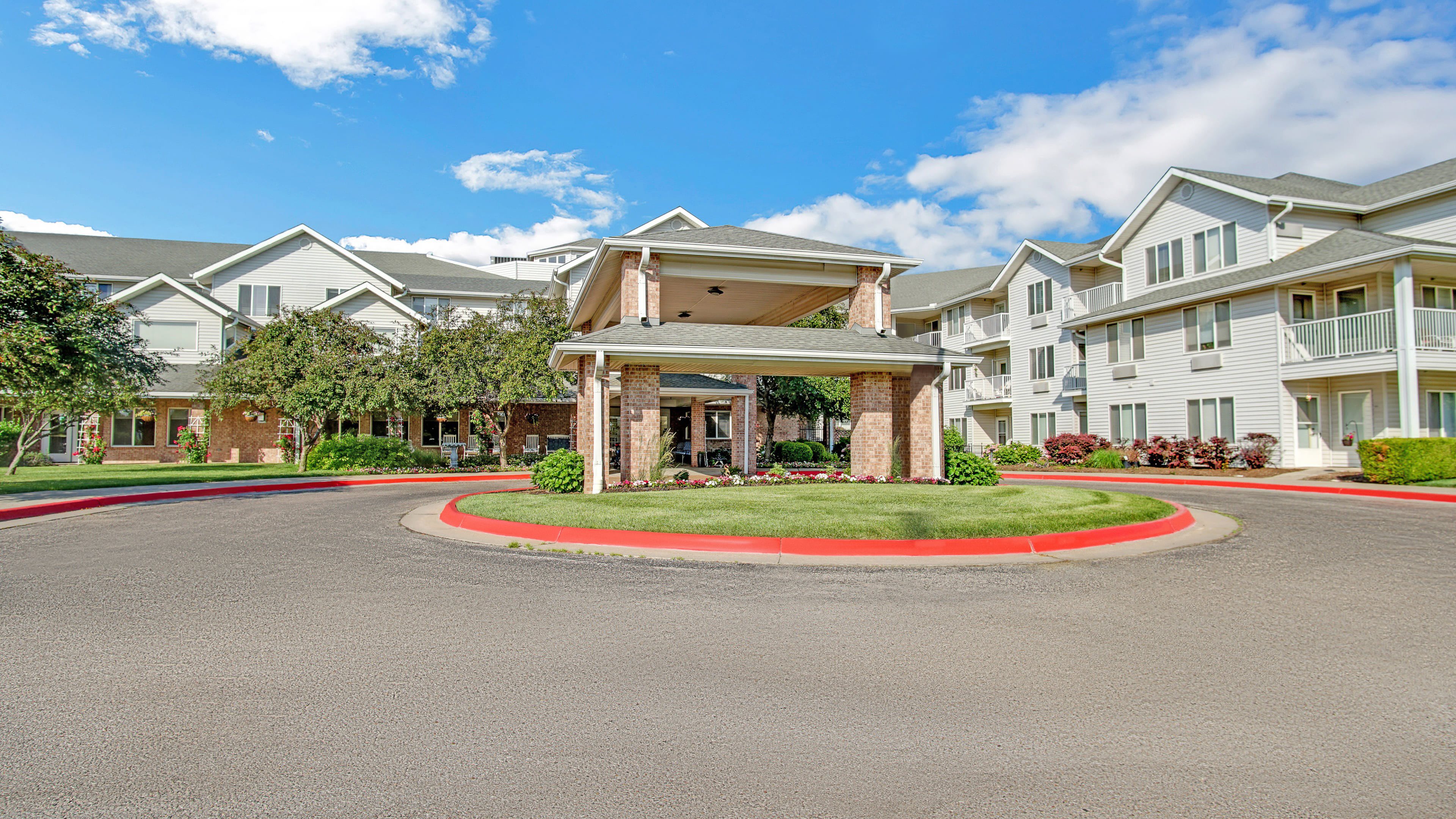 Holiday Grasslands Estates | Independent Living | Wichita, KS 67212 