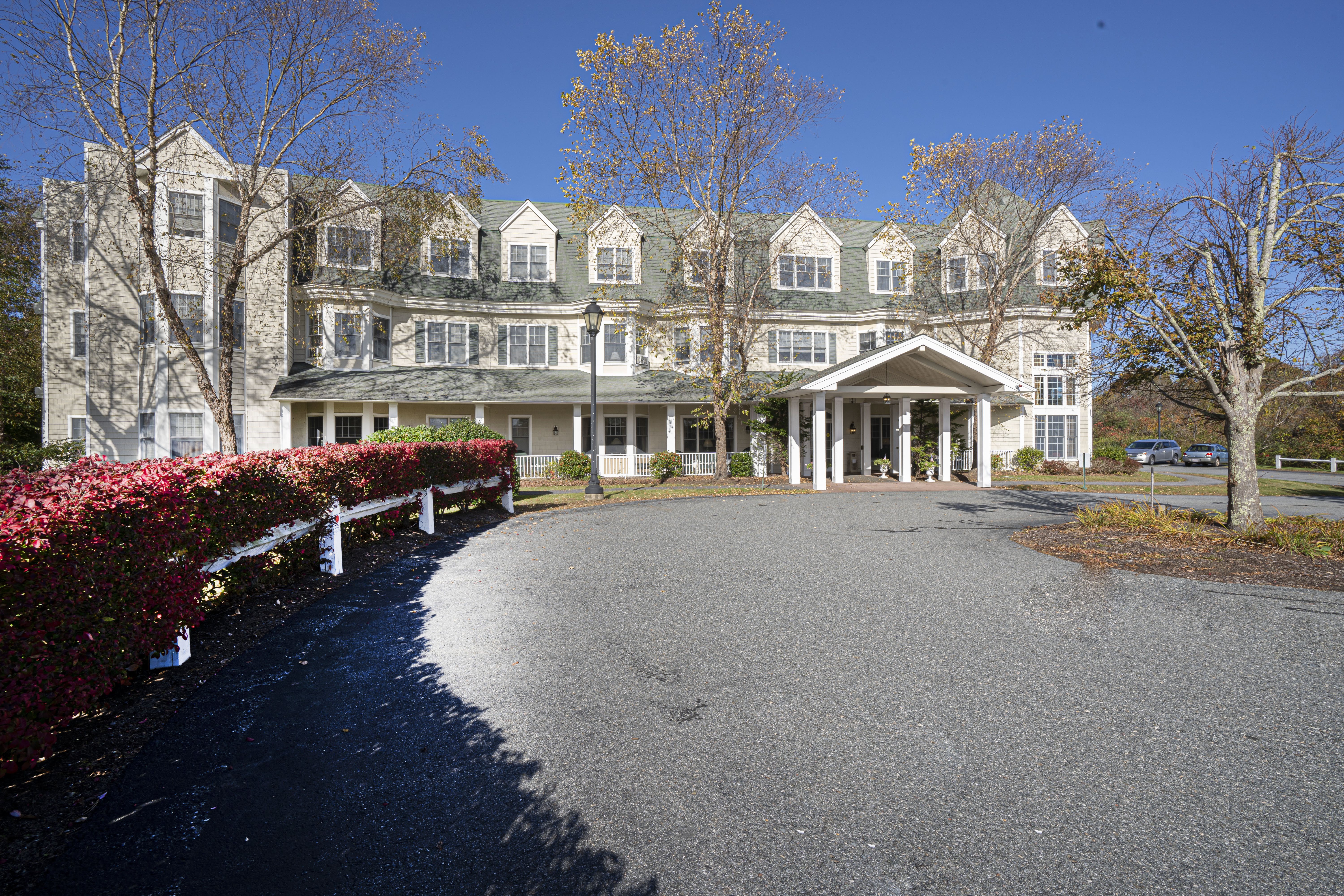 Clifton Assisted Living Community | Somerset, MA 02725