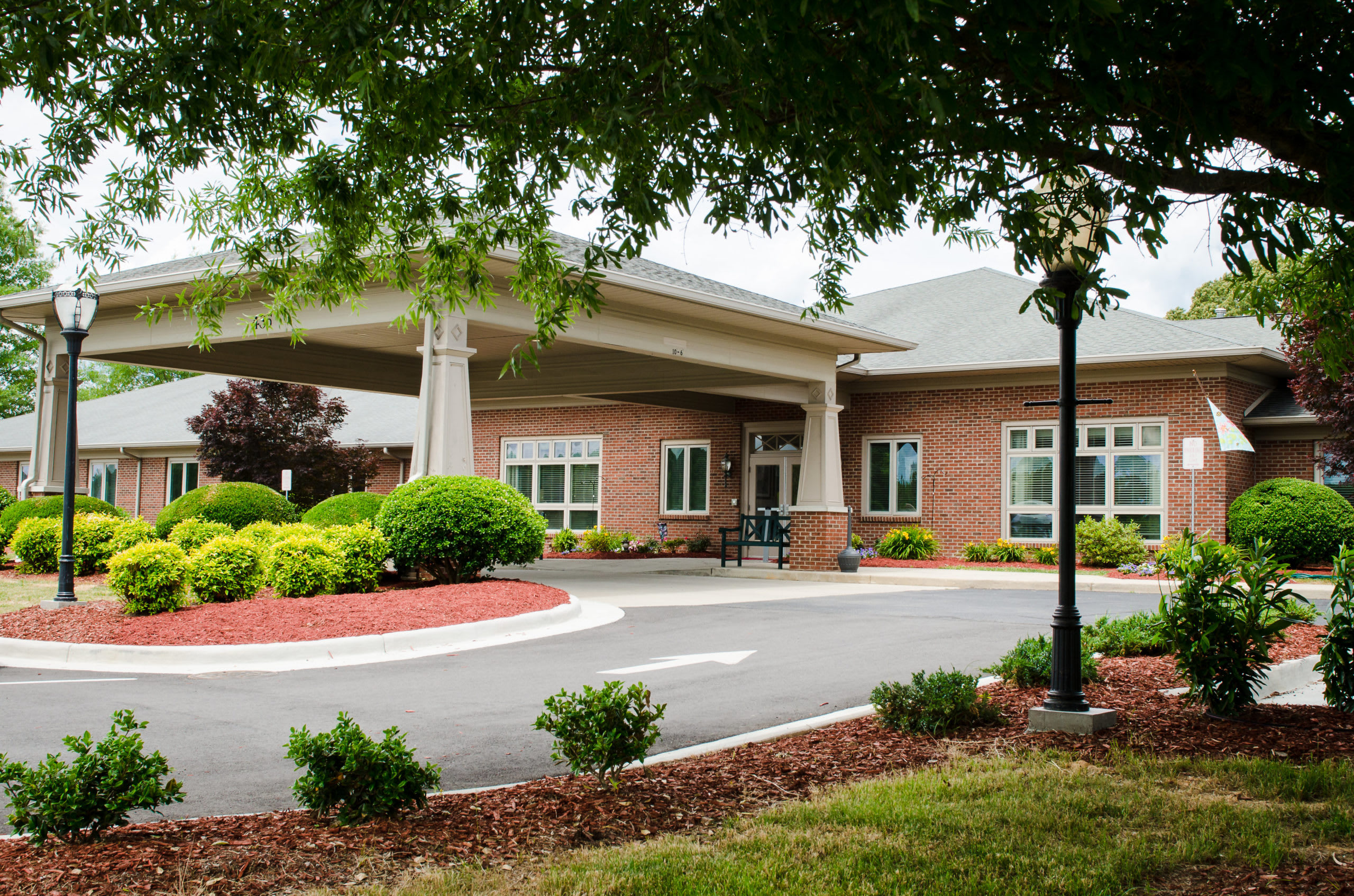 Commonwealth Senior Living at South Boston | Assisted Living ...