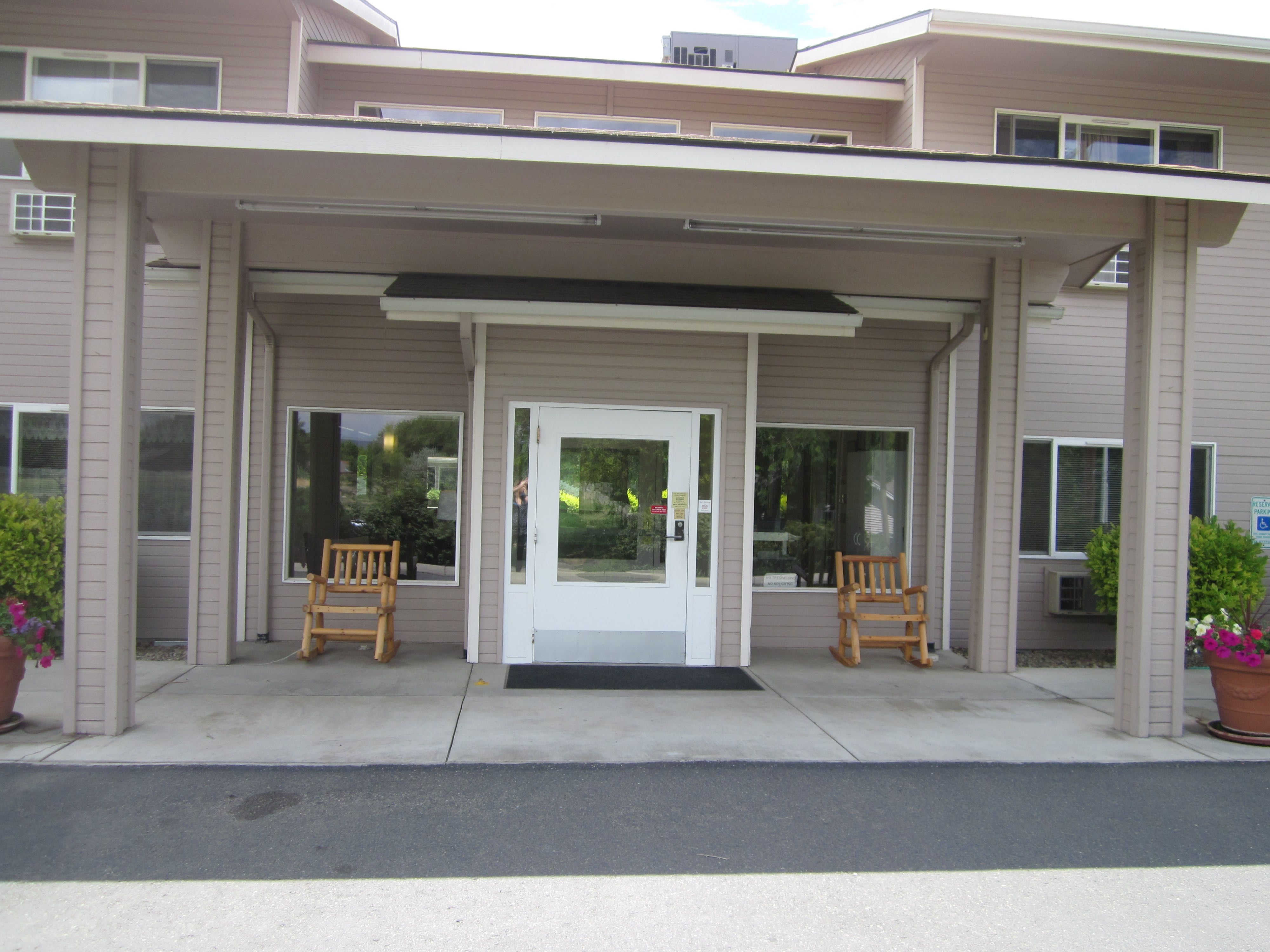 Sunnyside Assisted Living | Sunnyside, WA 98944 | 3 reviews