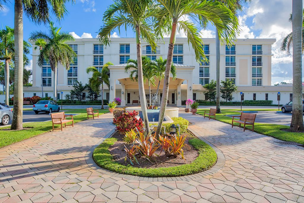 45 Independent Living Retirement Homes Near Pembroke Pines Fl